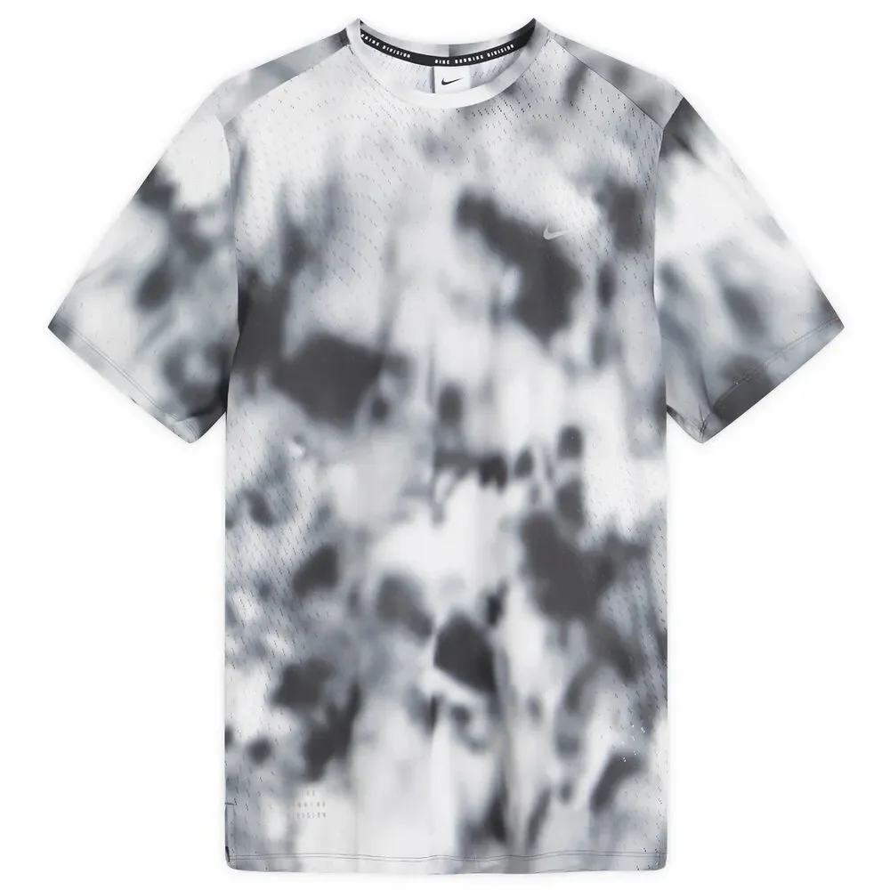 Nike Short Sleeve Performance Tee in White and Gray Tie-Dye